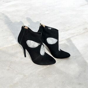 Aquazzura "Sexy Thing" Cut Out Ankle Suede 4" Heels Size 37
